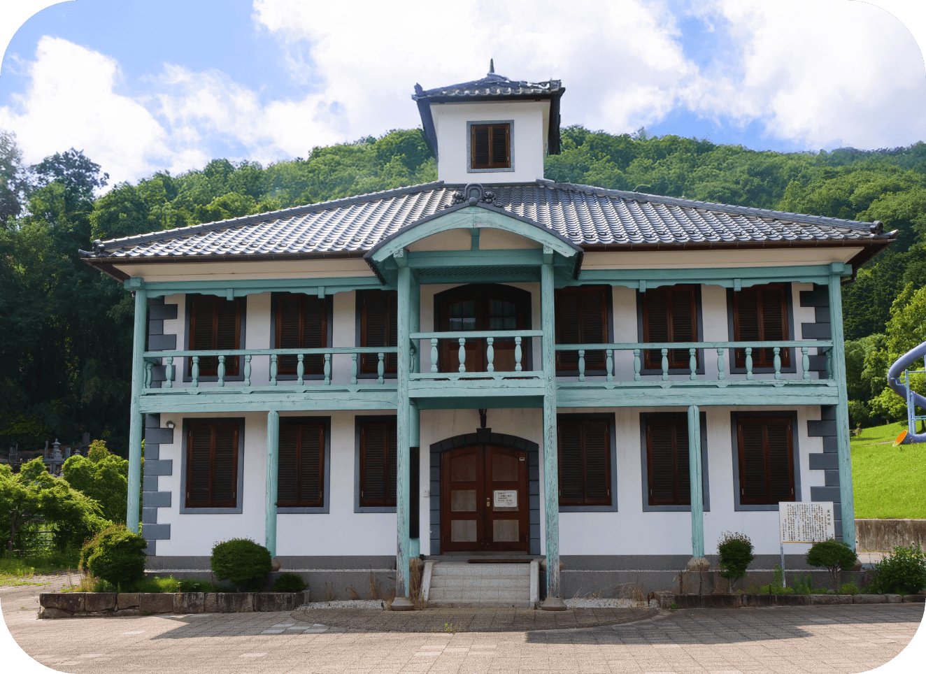まきおか郷土文化館の外観1